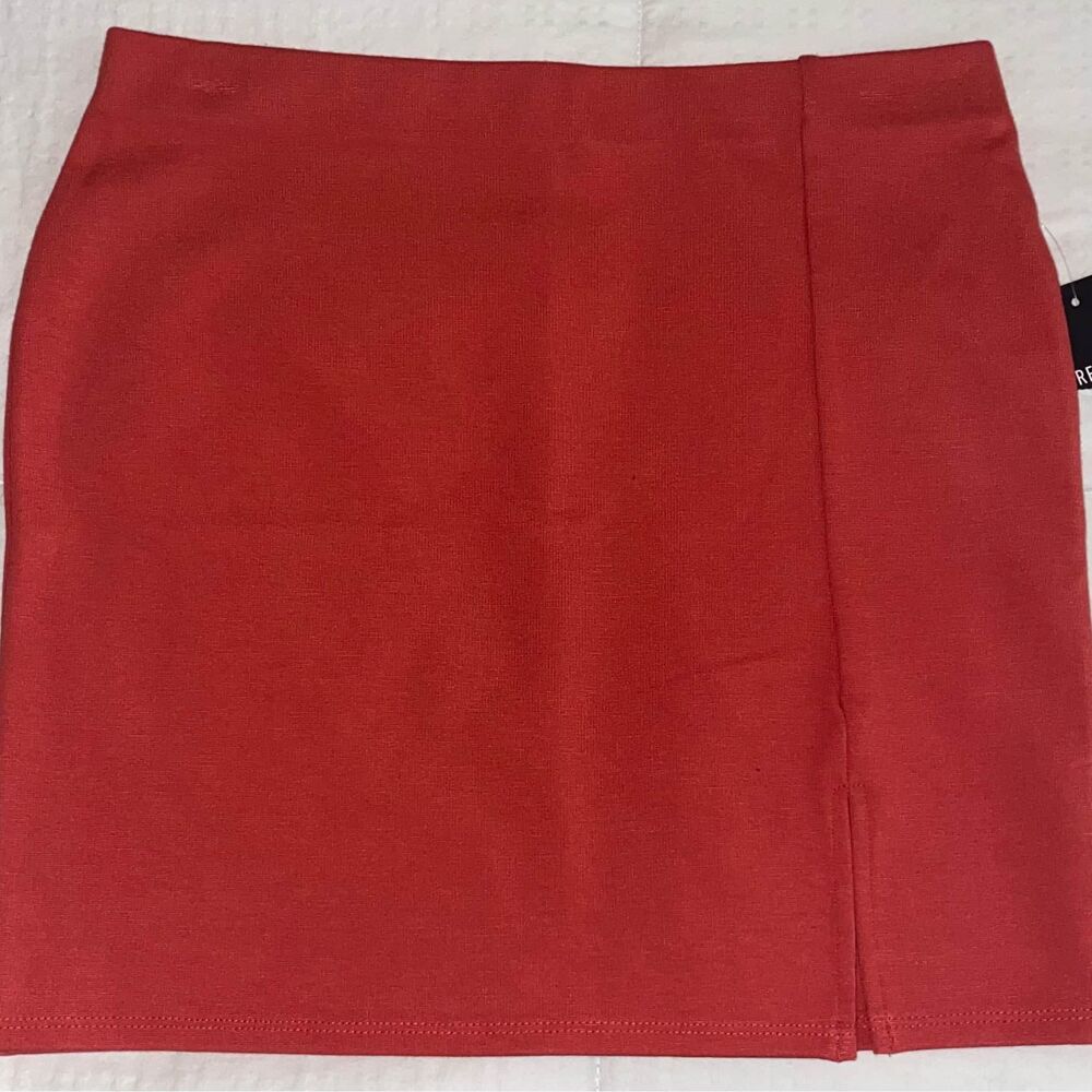 Forever 21 Rayon Blend Skirt 
Size Medium